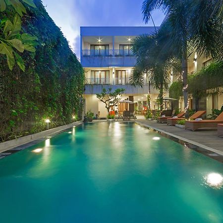 Vihan Suites Bali Kuta Lombok Exterior foto