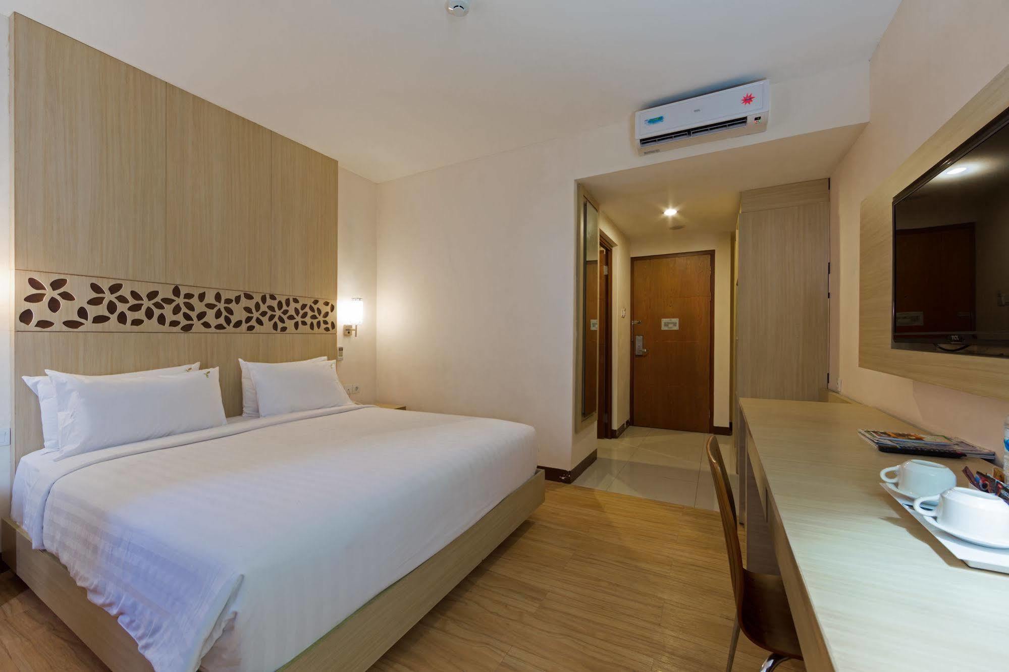 Vihan Suites Bali Kuta Lombok Exterior foto